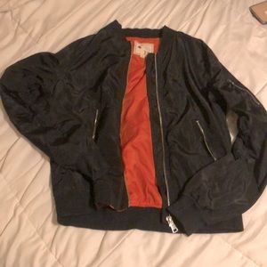women’s windbreaker jacket